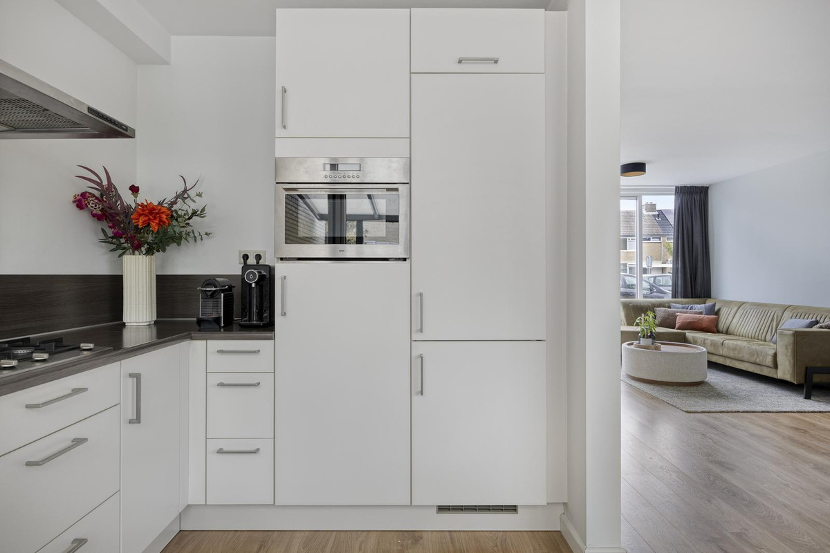 Tussenwoning te koop: Brederolaan 28, Etten-Leur