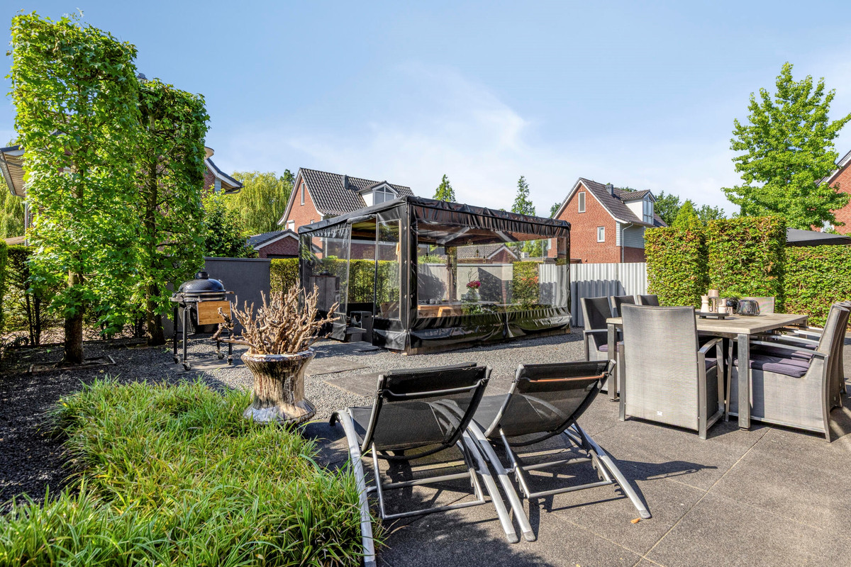 Vrijstaande woning te koop: Dassenburcht 6, Scherpenzeel