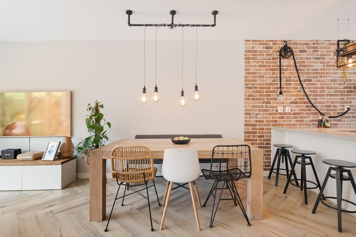 Tussenwoning te koop: Topaaslaan 22, Rhoon