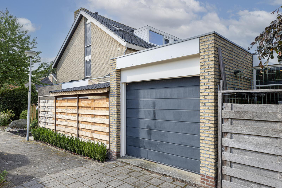 Hoekwoning te koop: Abel Tasmanlaan 8, Gouda