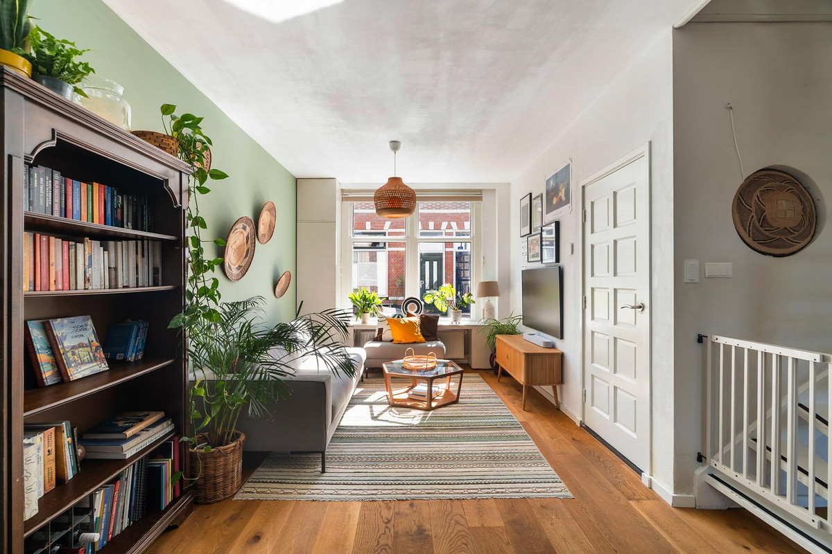 Tussenwoning te koop: Rijndijkstraat 33, Leiden