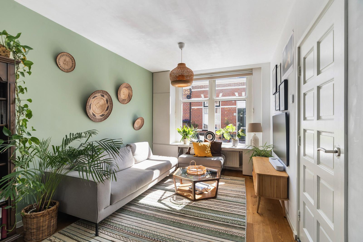 Tussenwoning te koop: Rijndijkstraat 33, Leiden