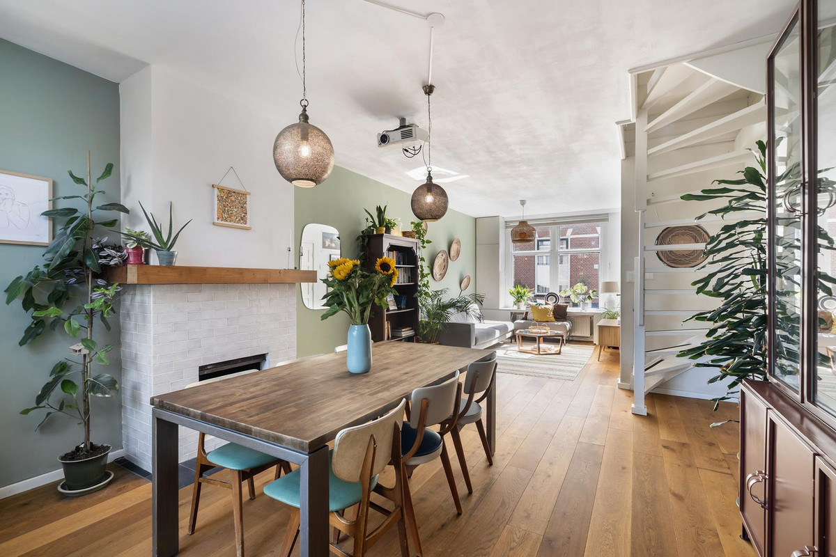 Tussenwoning te koop: Rijndijkstraat 33, Leiden