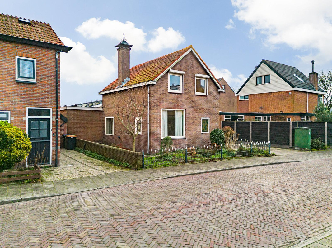 Hoekwoning te koop: de Visserstraat 5A, Heemskerk
