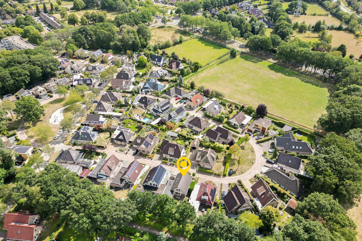 Vrijstaande woning te koop: Suze Robertsonlaan 27, Enschede