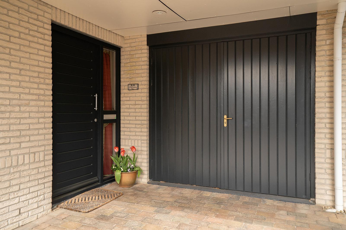 Vrijstaande woning te koop: Suze Robertsonlaan 27, Enschede
