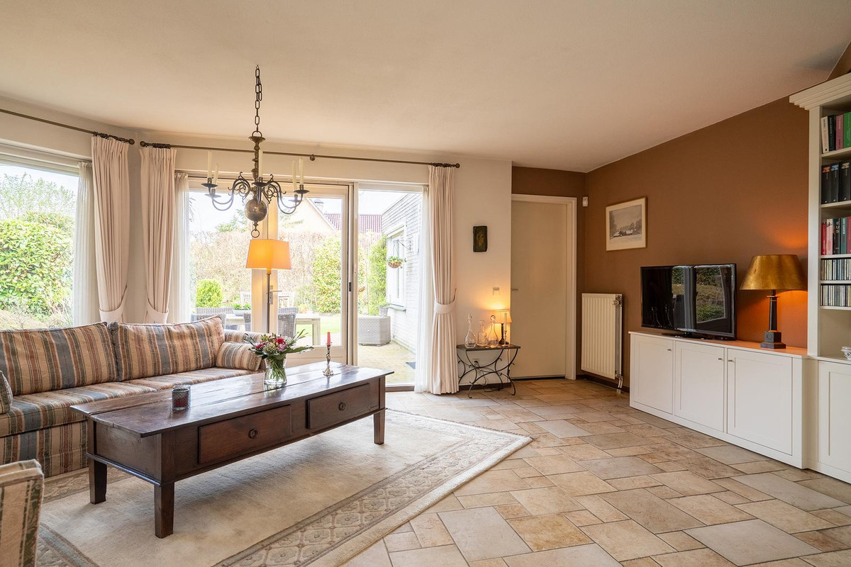 Vrijstaande woning te koop: Suze Robertsonlaan 27, Enschede