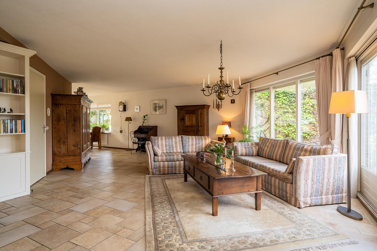 Vrijstaande woning te koop: Suze Robertsonlaan 27, Enschede