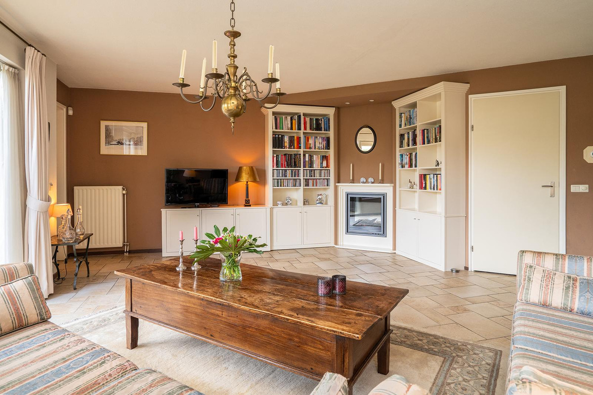 Vrijstaande woning te koop: Suze Robertsonlaan 27, Enschede