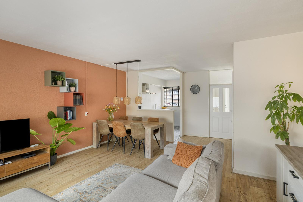 Tussenwoning te koop: Broekakker 7, Breda