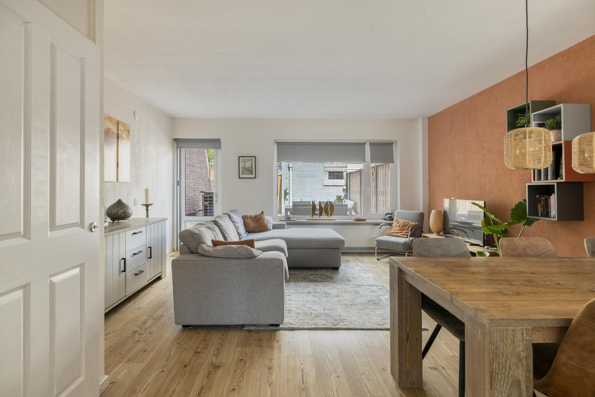 Tussenwoning te koop: Broekakker 7, Breda