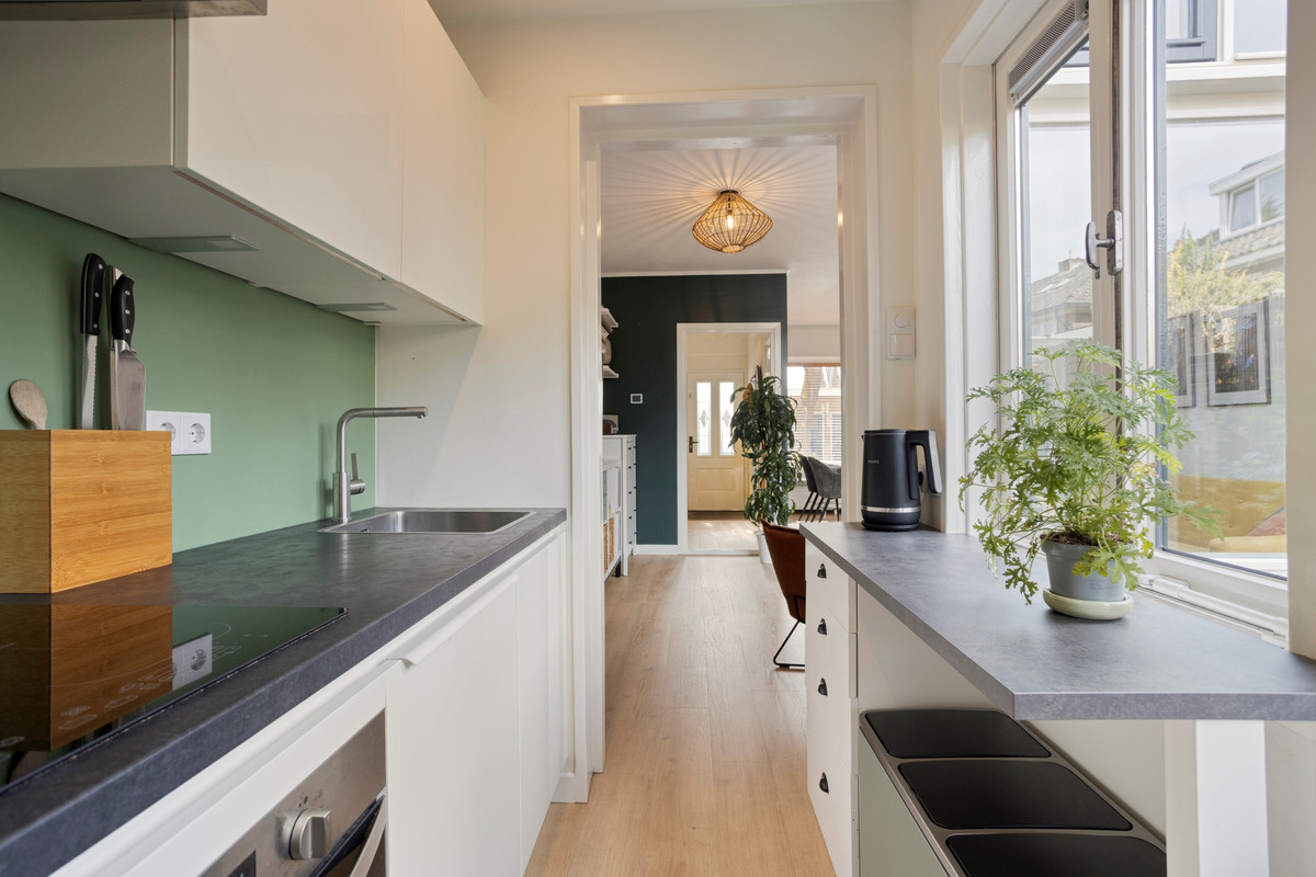Hoekwoning te koop: Frieswijkstraat 1, Deventer