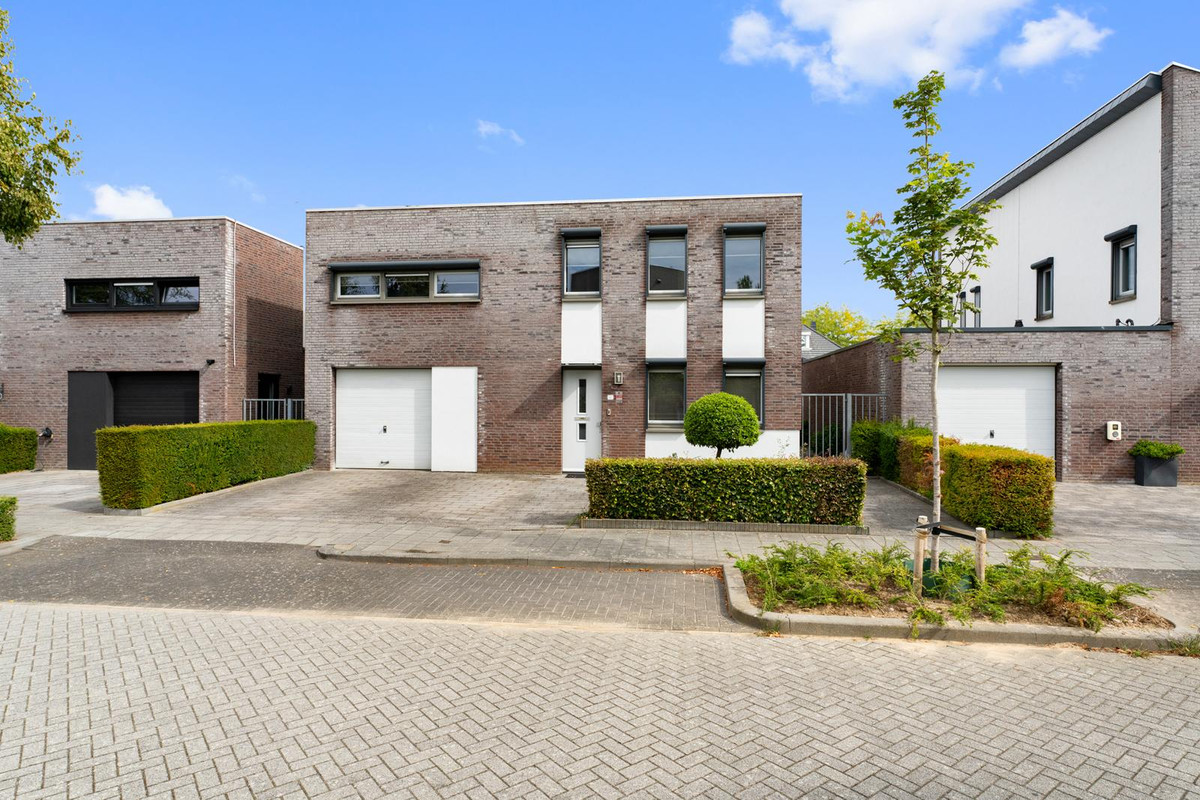 Vrijstaande woning te koop: Brittanniëlaan 45, Geleen