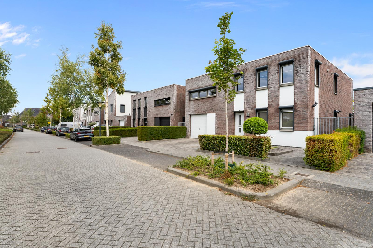 Vrijstaande woning te koop: Brittanniëlaan 45, Geleen