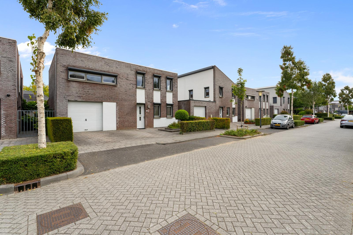 Vrijstaande woning te koop: Brittanniëlaan 45, Geleen