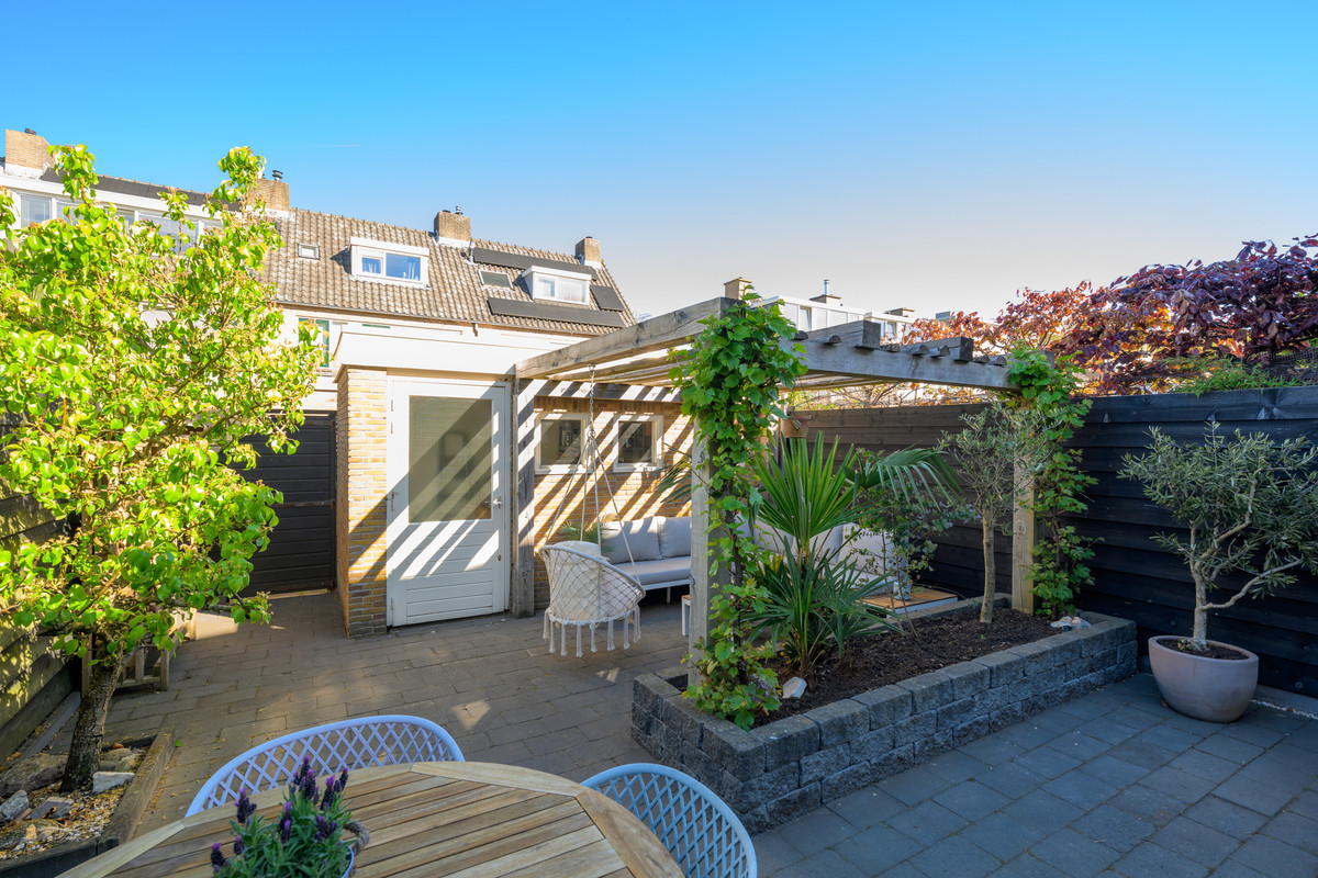 Tussenwoning te koop: Patrijslaan 16, Leidschendam