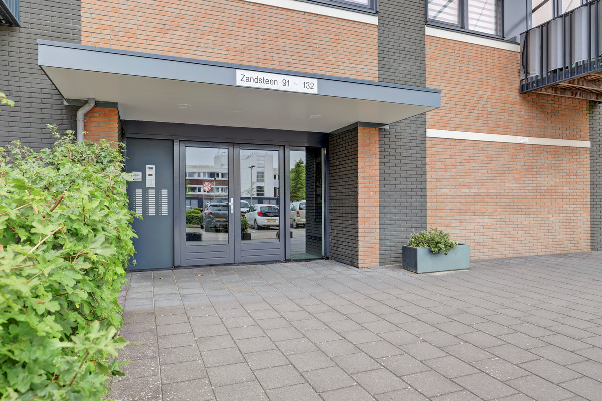 Appartement te koop: Zandsteen 121, Hoorn