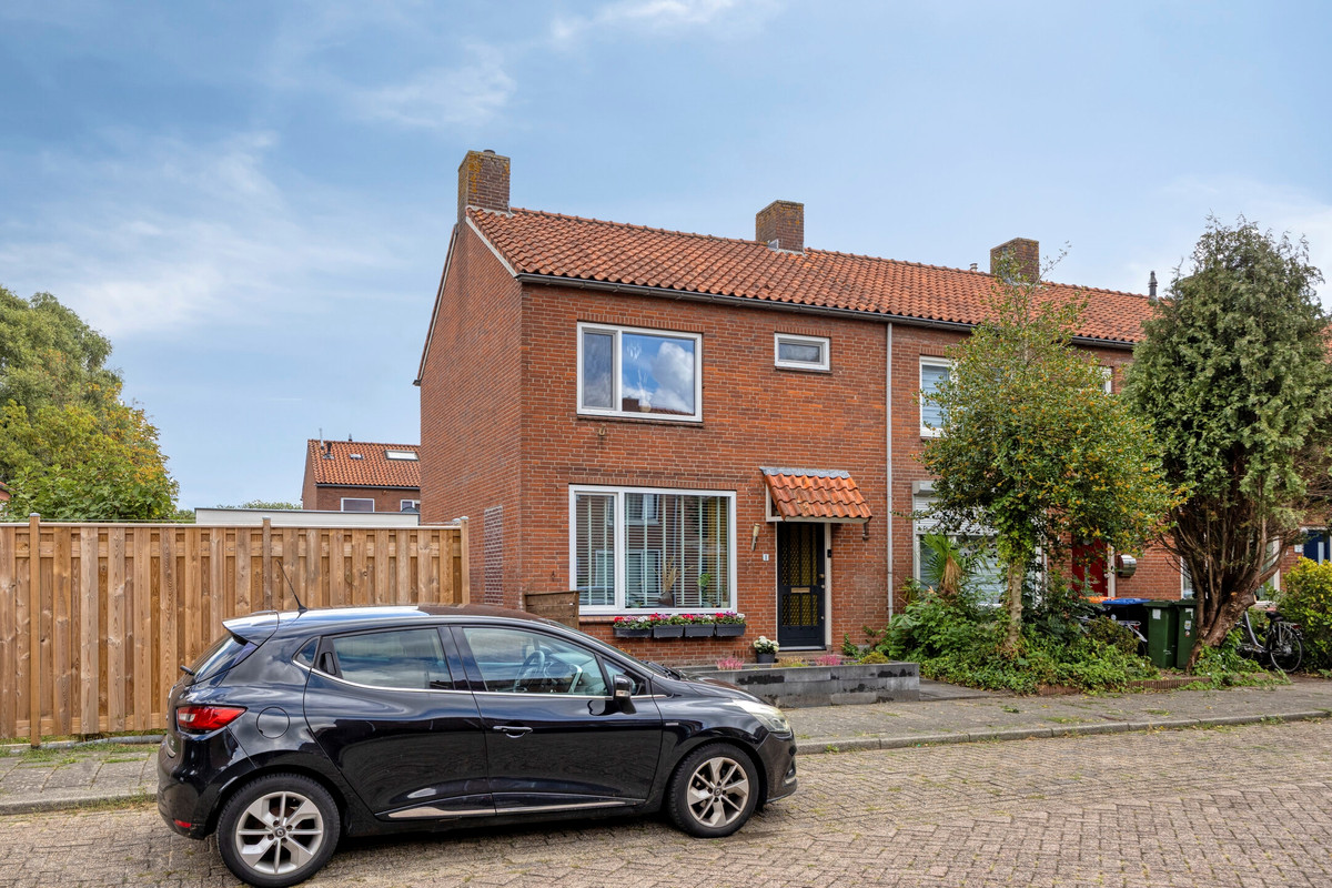 Hoekwoning te koop: Wildschutlaan 1, Gorinchem
