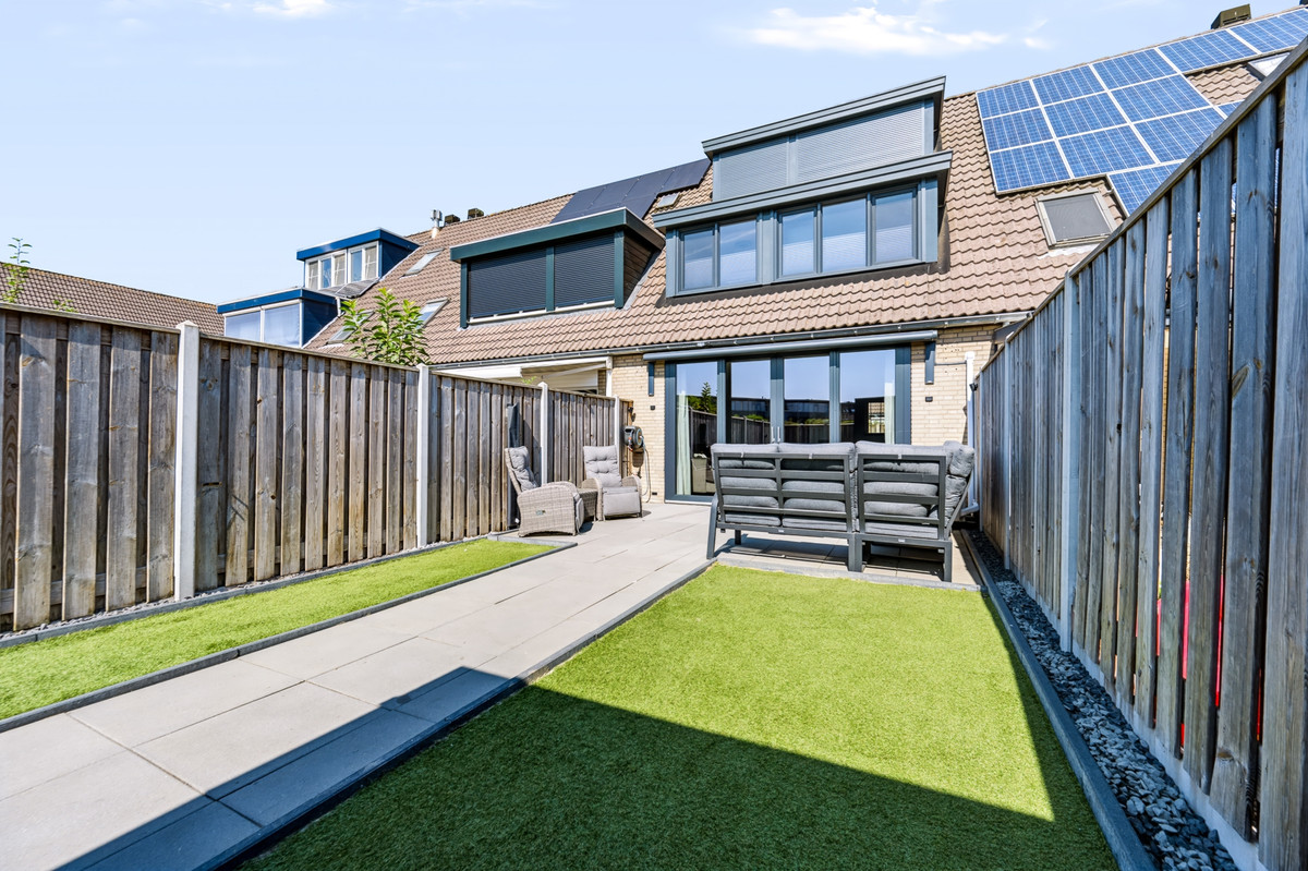Tussenwoning te koop: Schervenkreek 8, Spijkenisse