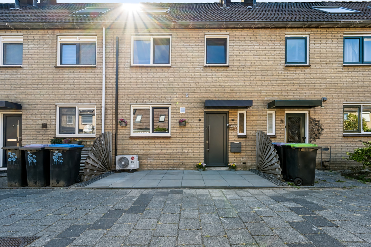 Tussenwoning te koop: Schervenkreek 8, Spijkenisse