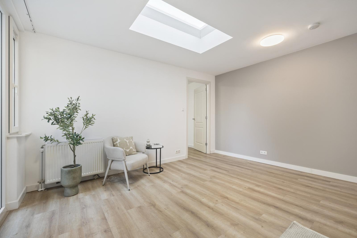 Studio te koop: Bussumsestraat 161, 'S-Gravenhage