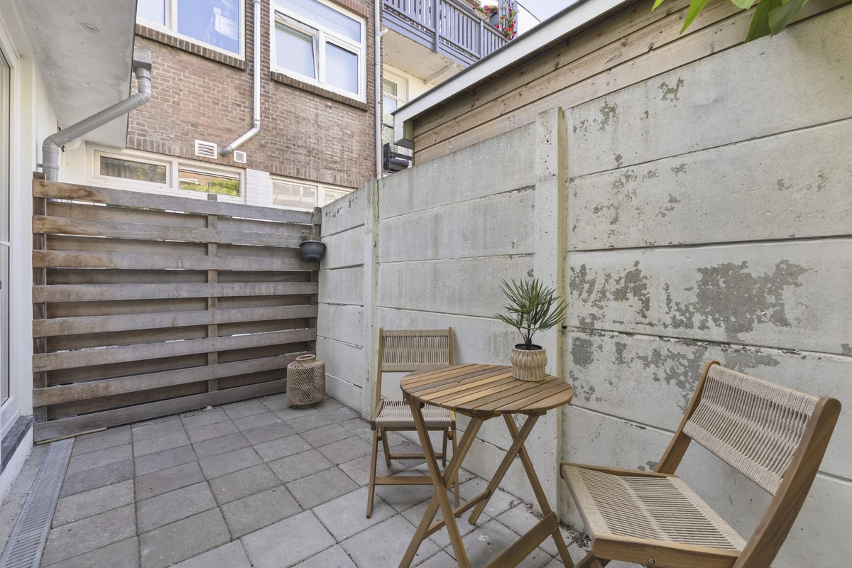 Studio te koop: Bussumsestraat 161, 'S-Gravenhage