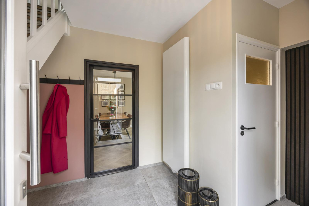 Twee-onder-één-kap te koop: Evenkamp 74, Roermond