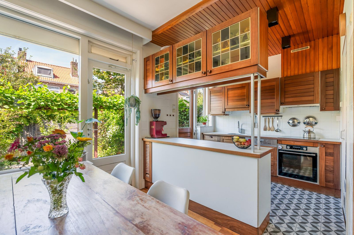 Tussenwoning te koop: Molenstraat 21, Rotterdam
