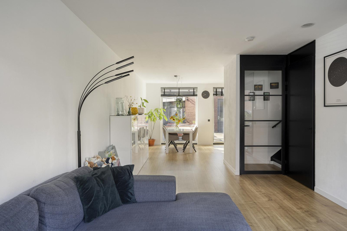 Tussenwoning te koop: Marconistraat 69, Maastricht
