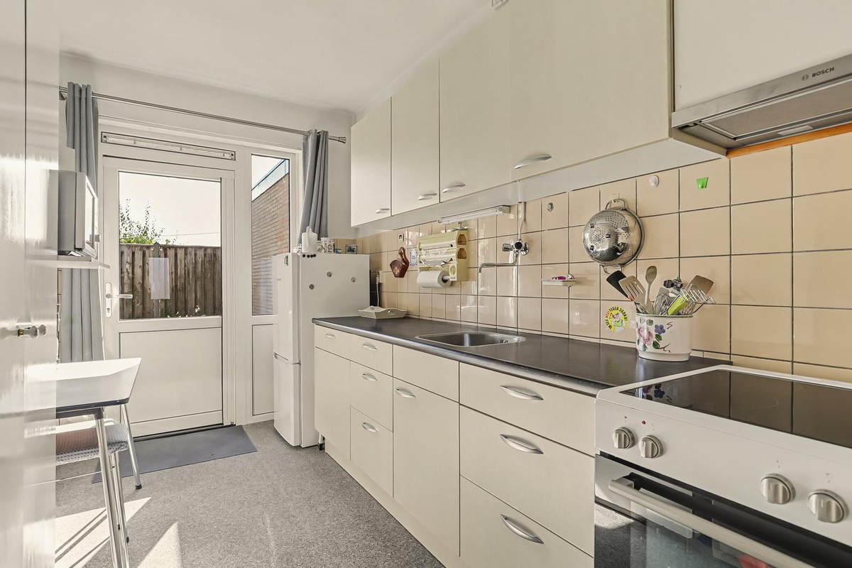 Twee-onder-één-kap te koop: Nieukerckestraat 24, Krabbendijke