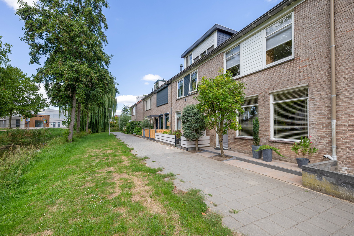 Tussenwoning te koop: Gerstakker 92, Waddinxveen