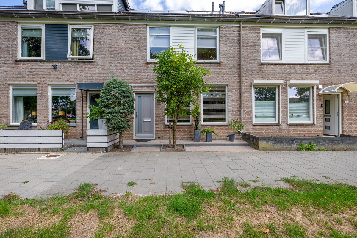 Tussenwoning te koop: Gerstakker 92, Waddinxveen