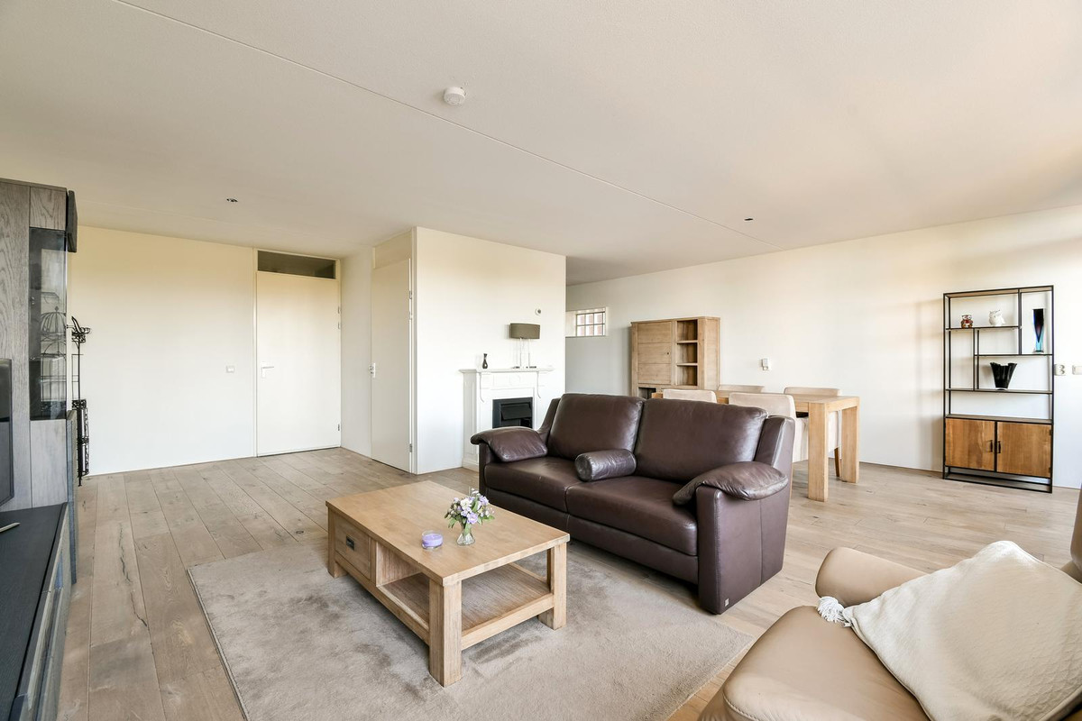 Appartement te koop: Jan de Jonghkade 17, Amsterdam
