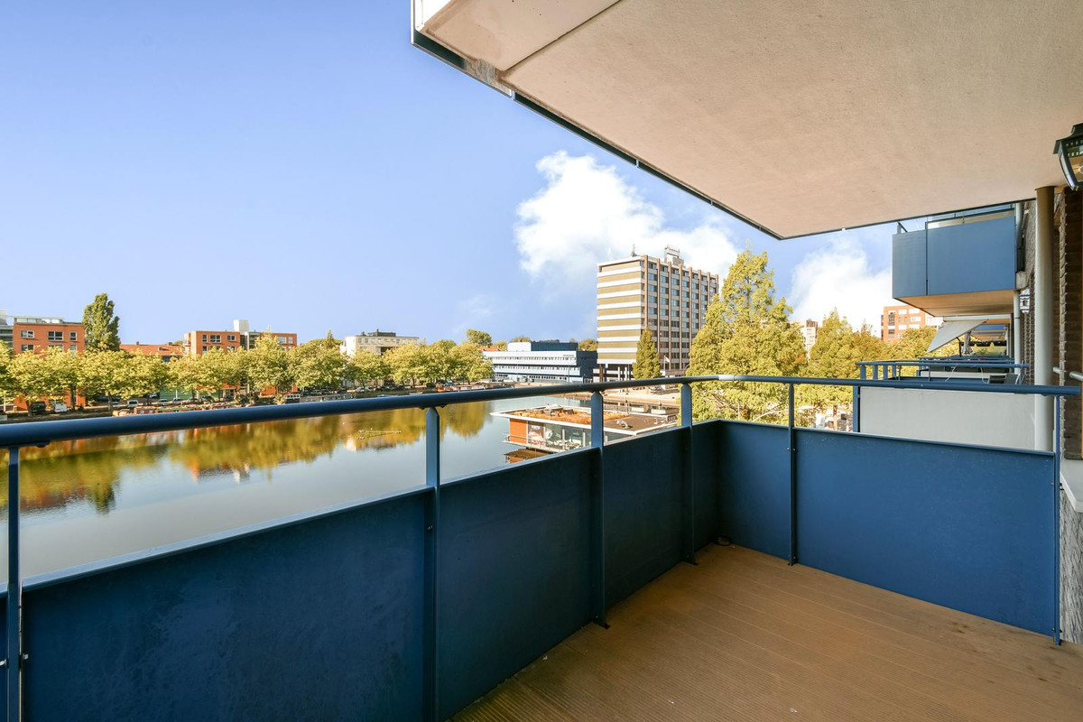 Appartement te koop: Jan de Jonghkade 17, Amsterdam