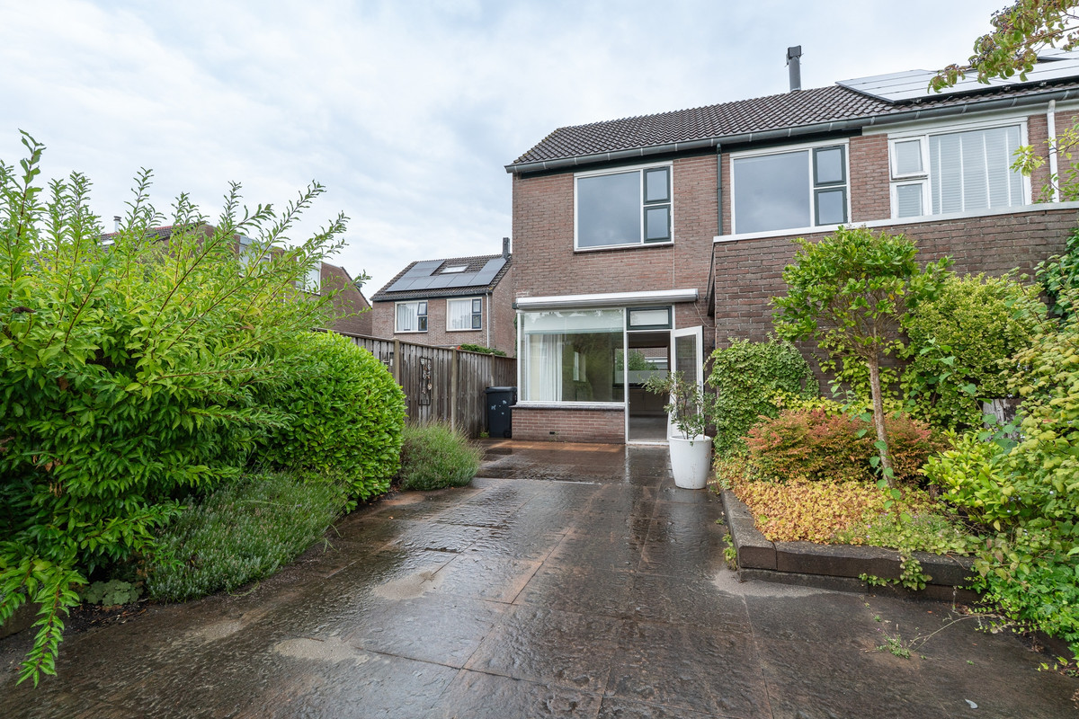 Hoekwoning te koop: De Eik 2, Hellevoetsluis