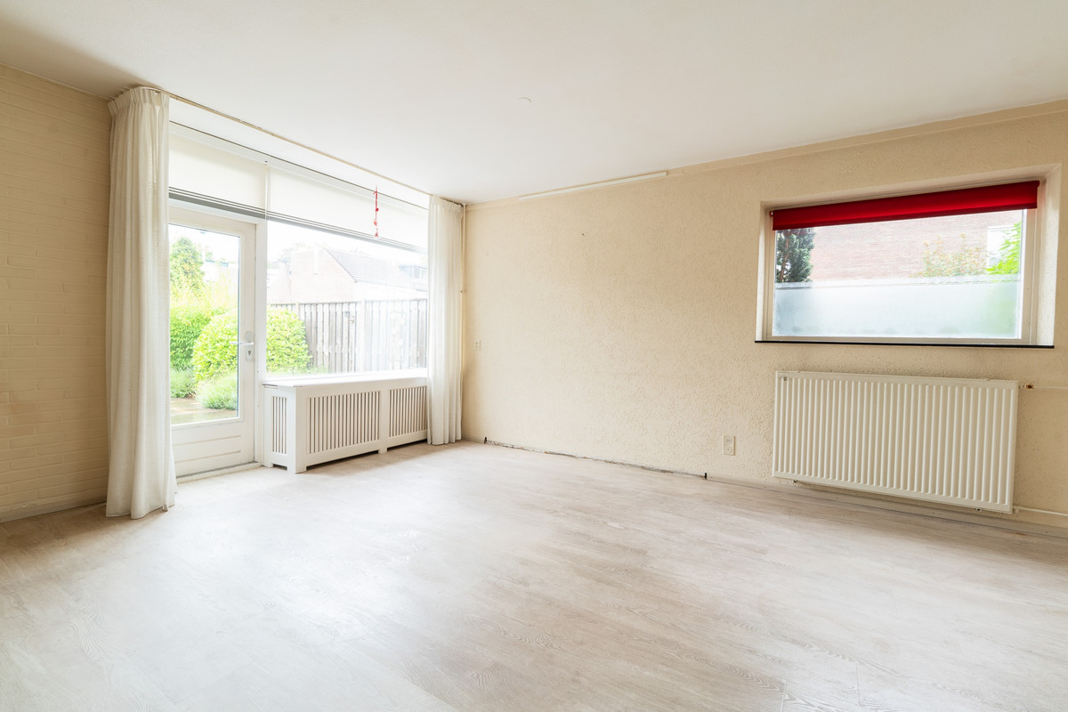 Hoekwoning te koop: De Eik 2, Hellevoetsluis
