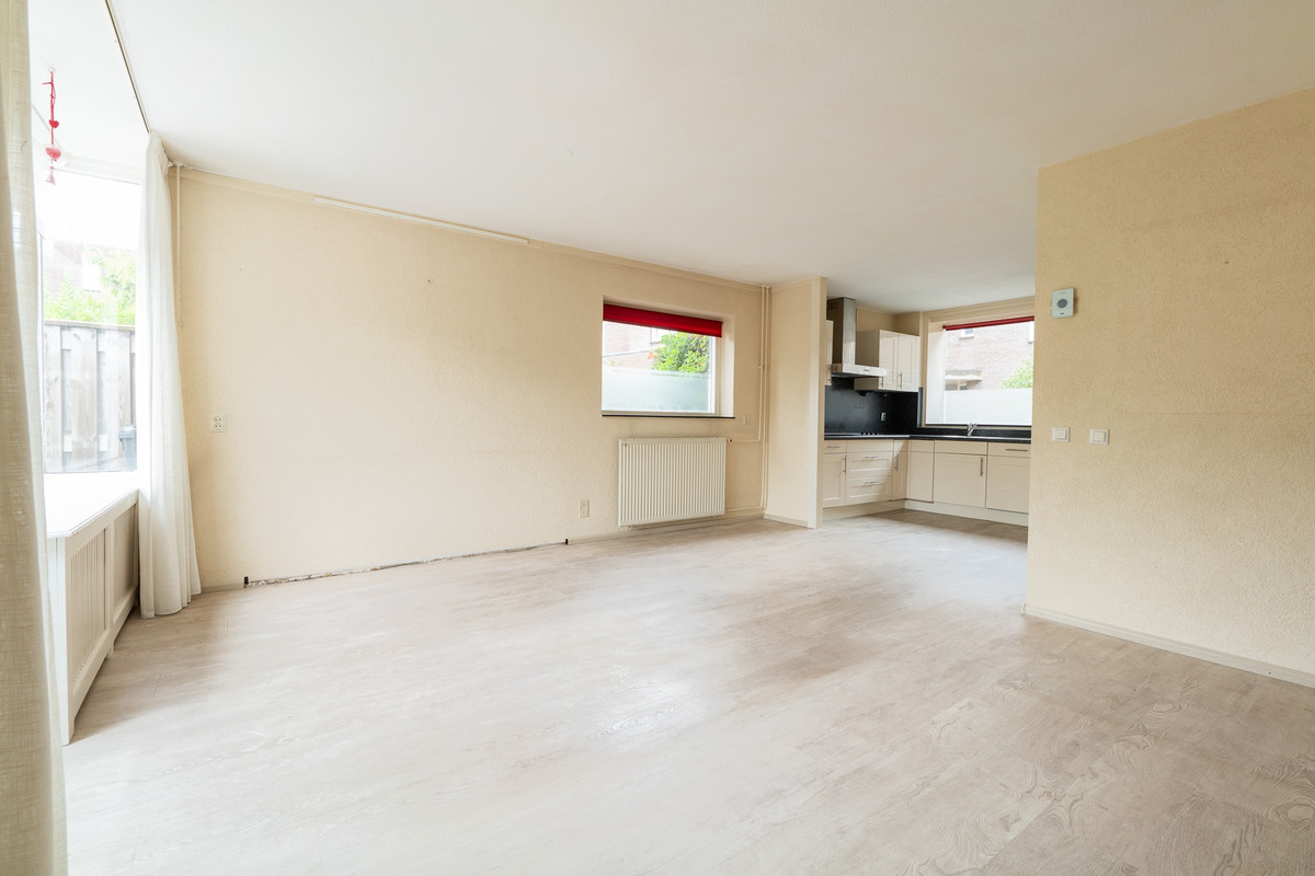 Hoekwoning te koop: De Eik 2, Hellevoetsluis