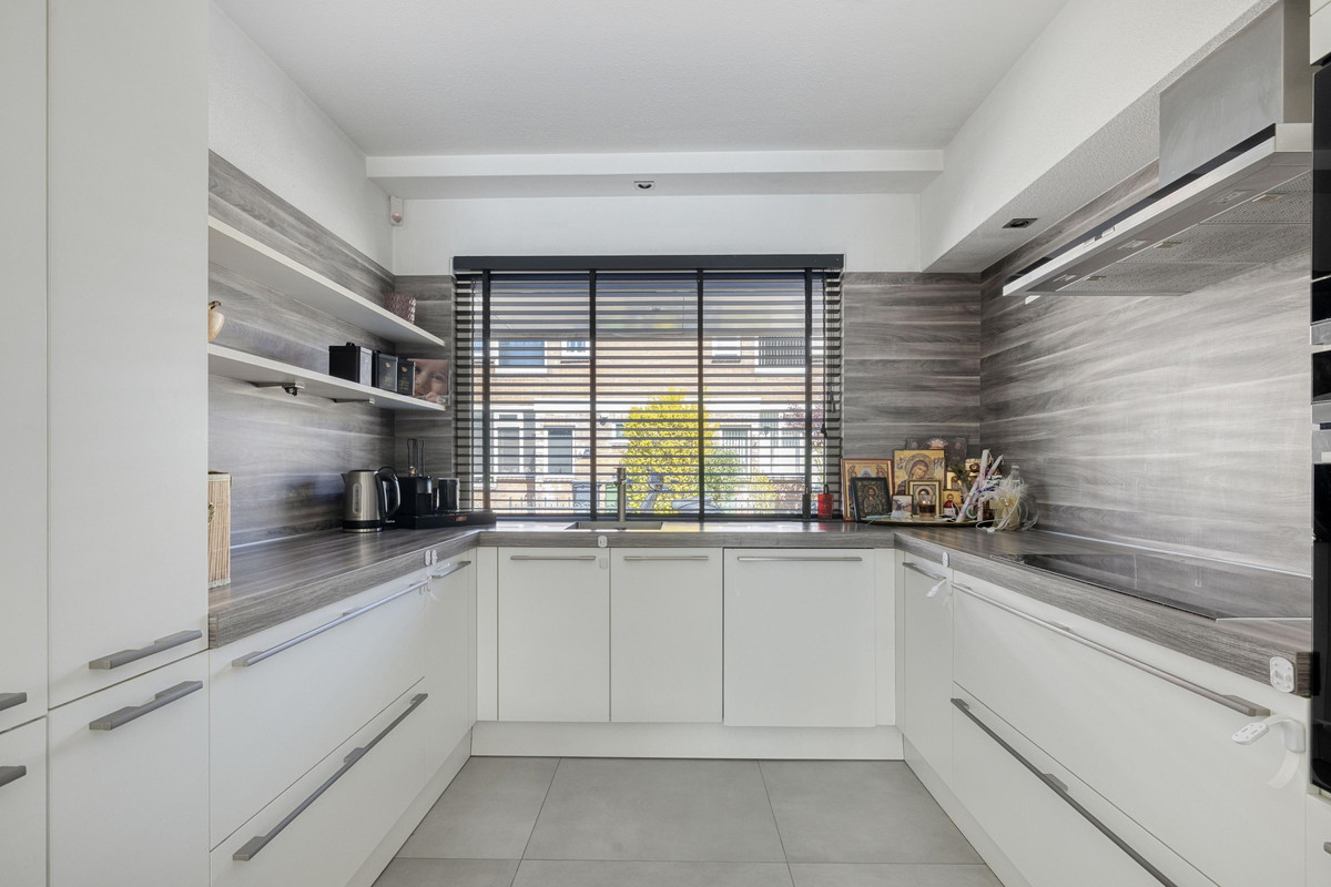 Tussenwoning te koop: Kersegaarde 9, Nieuwegein