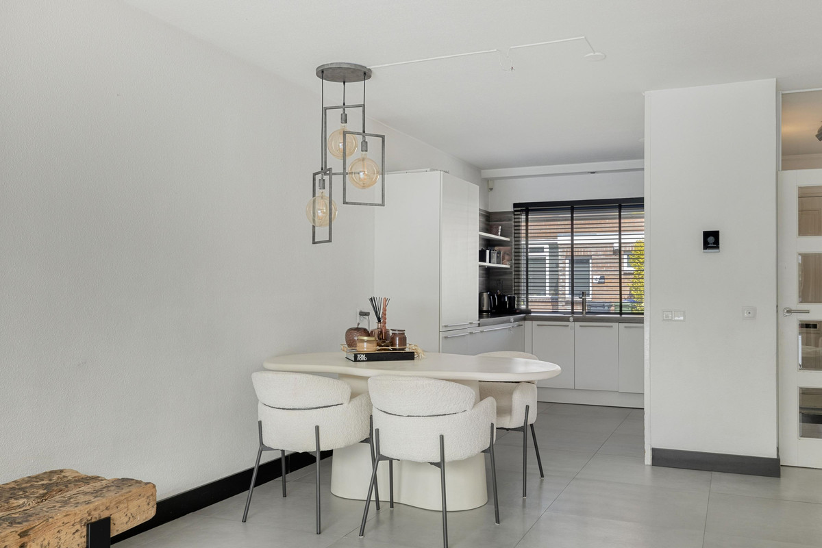 Tussenwoning te koop: Kersegaarde 9, Nieuwegein