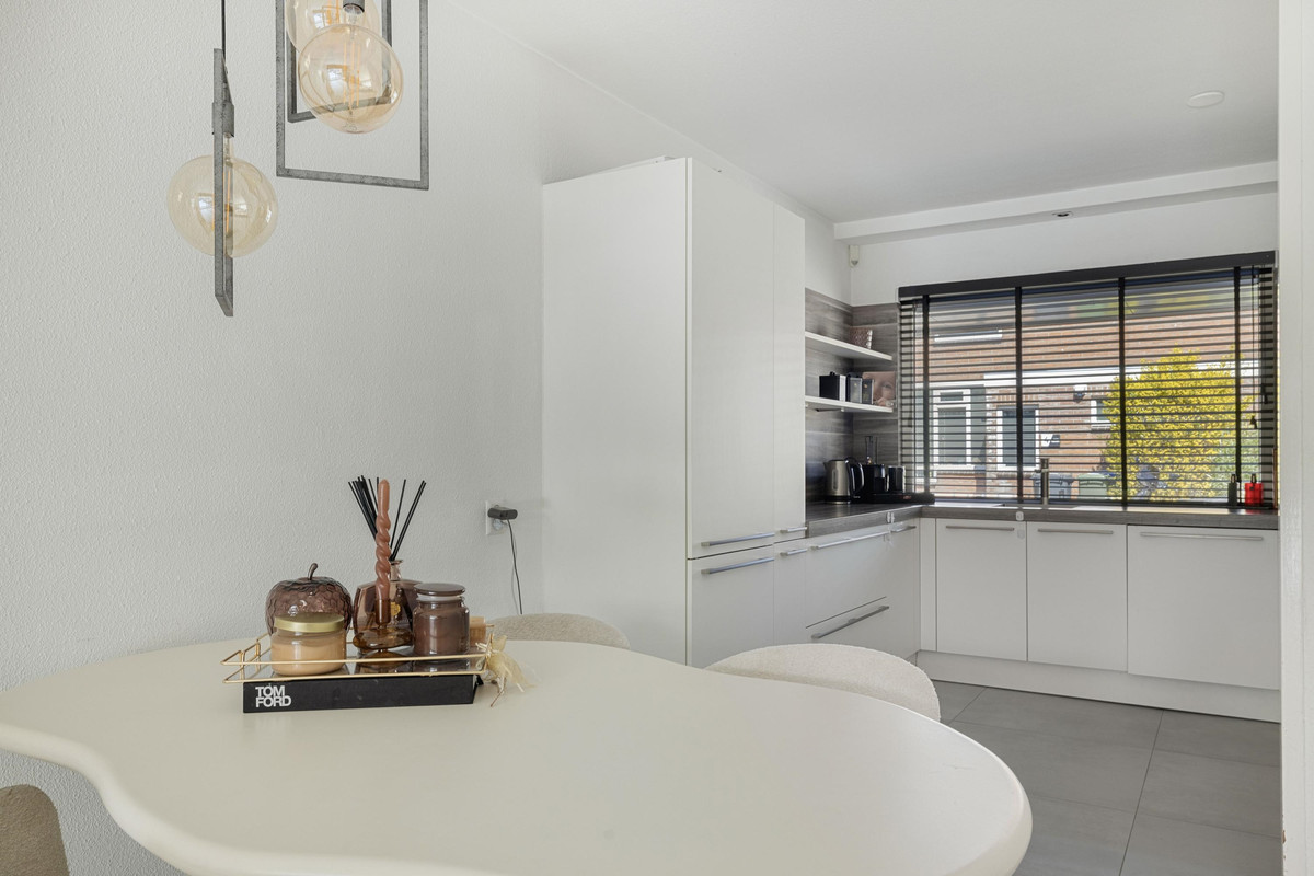 Tussenwoning te koop: Kersegaarde 9, Nieuwegein