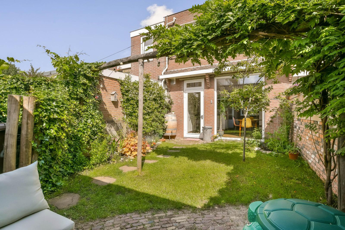 Tussenwoning te koop: Muyskenweg 45, Utrecht