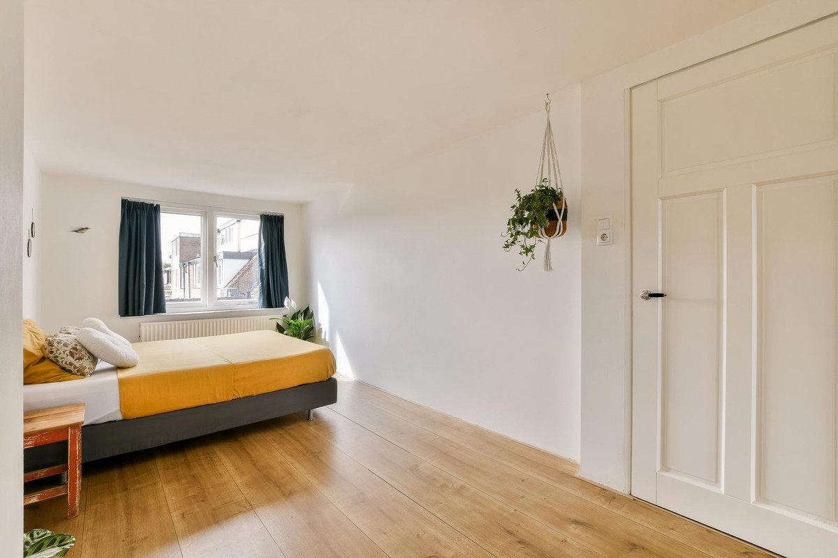 Tussenwoning te koop: Muyskenweg 45, Utrecht