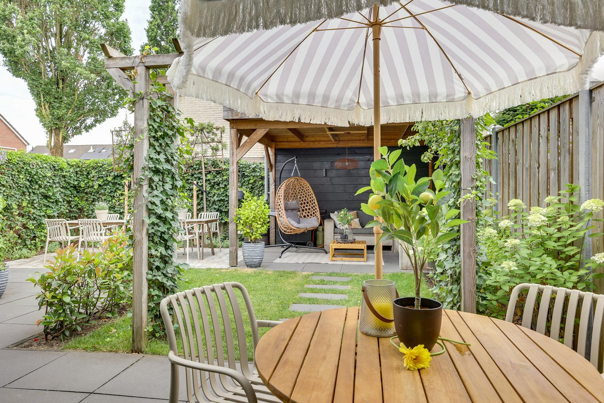 Hoekwoning te koop: Kievit 27, Rijssen