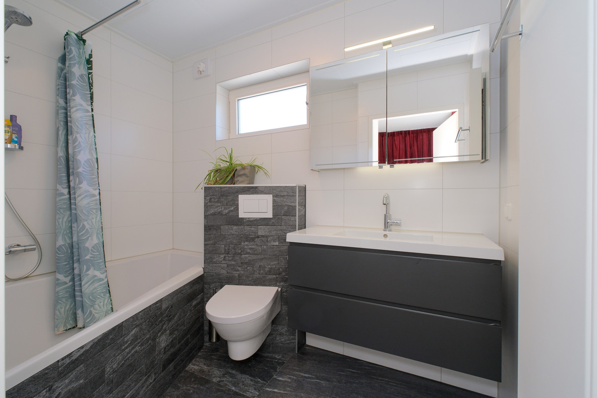 Hoekwoning te koop: De Vogelweide 46, Almelo