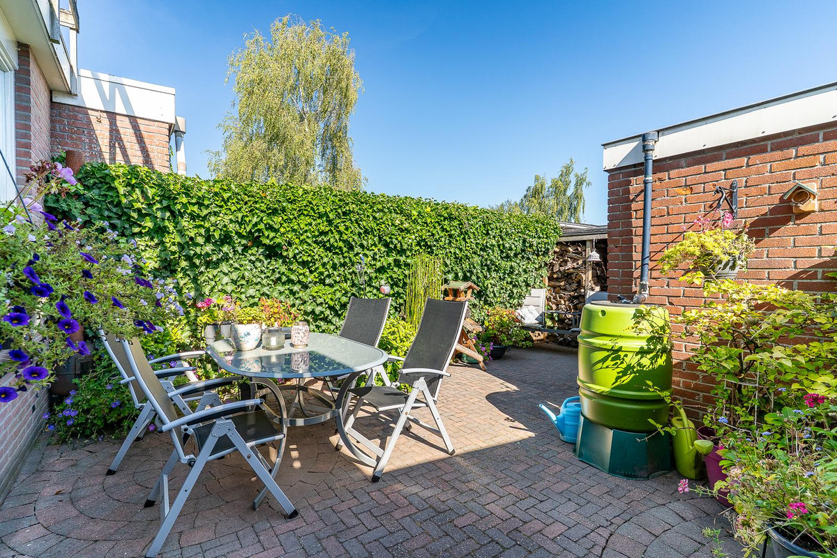 Tussenwoning te koop: Coragestraat 37, Elburg