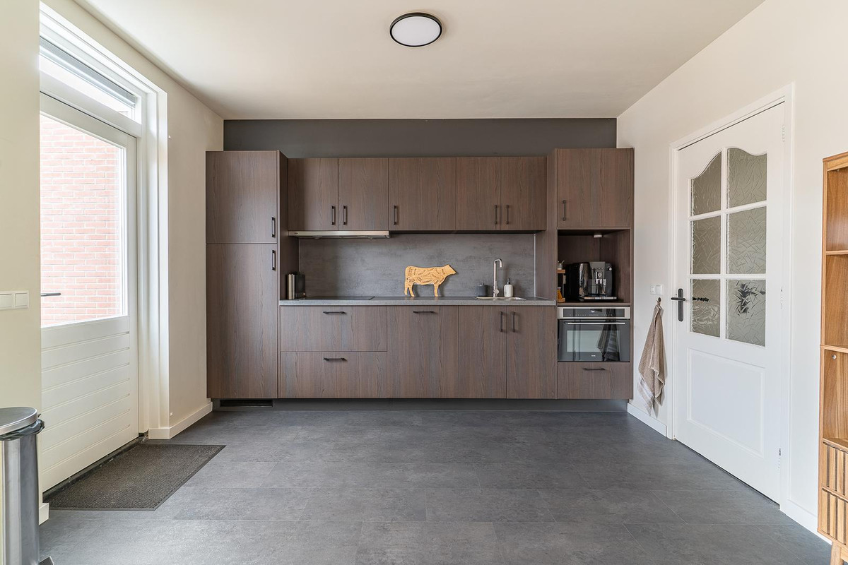 Tussenwoning te koop: Passestraat 8, Elburg