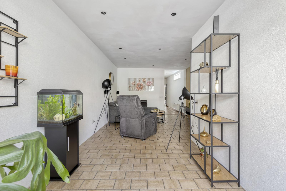 Tussenwoning te koop: Lieven de Keijstraat 32, Tilburg