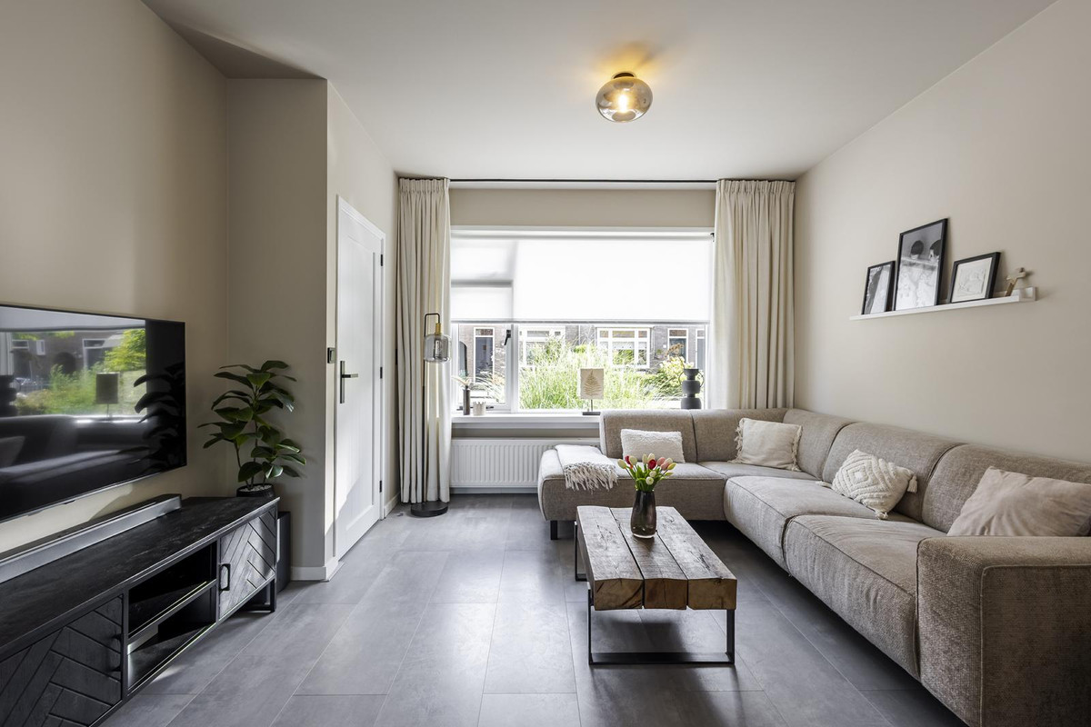Tussenwoning te koop: Jan Steenstraat 74, Sliedrecht