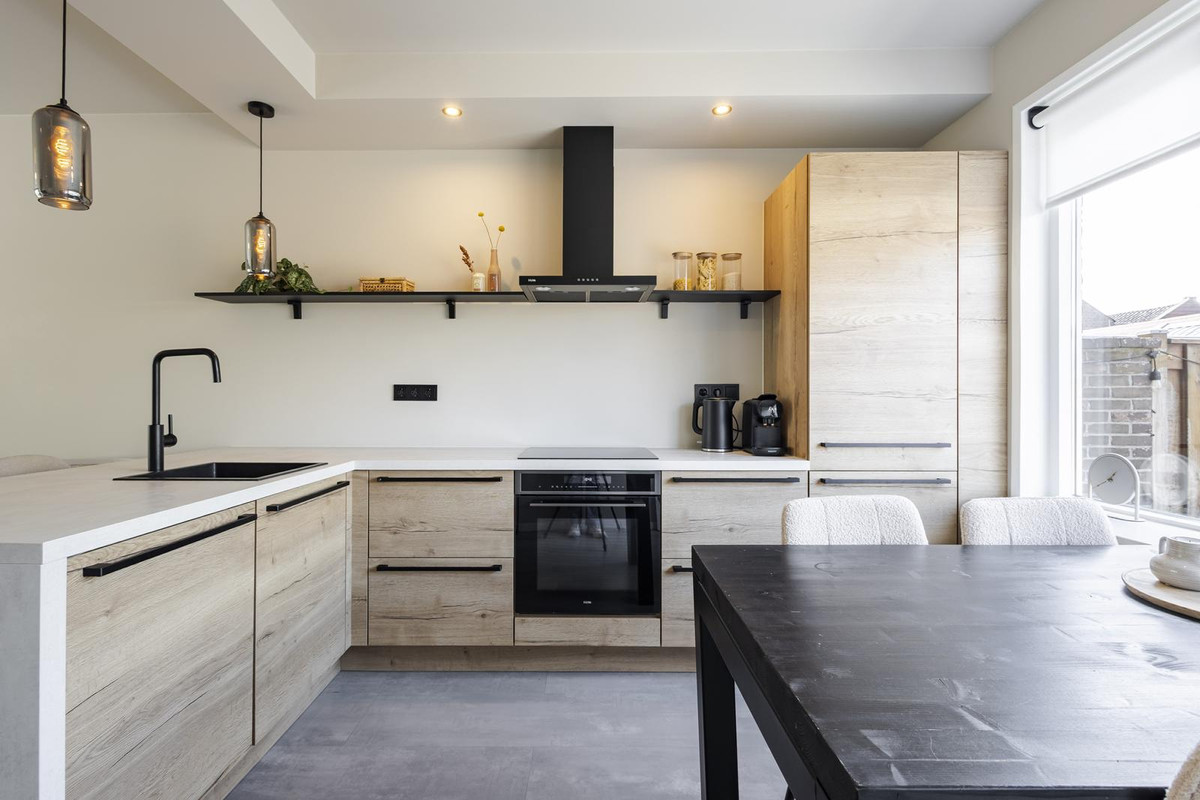 Tussenwoning te koop: Jan Steenstraat 74, Sliedrecht