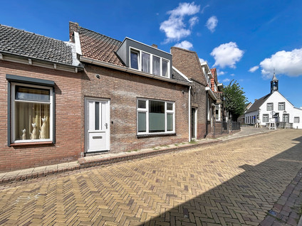Burg. Maarleveldstraat 14